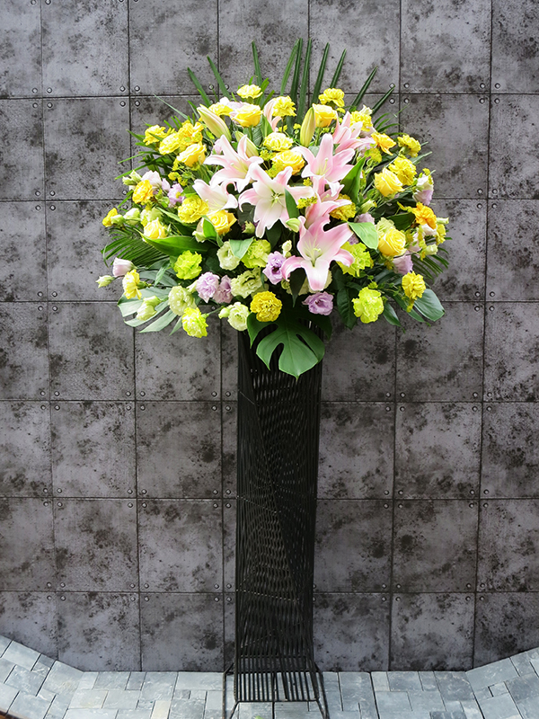 おしゃれなスタンド：アイアンメッシュ