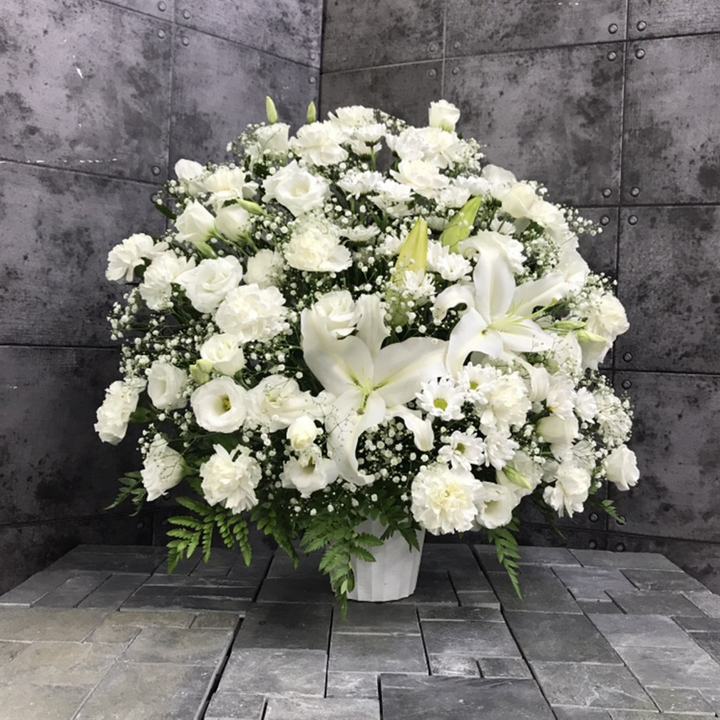 【御供】ユリ入りカーネーションとカスミソウのアレンジメントW_63_MS-OS