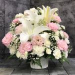 【御供】ユリ入りカーネーションとカスミソウのアレンジメントWP_40_MS-OS