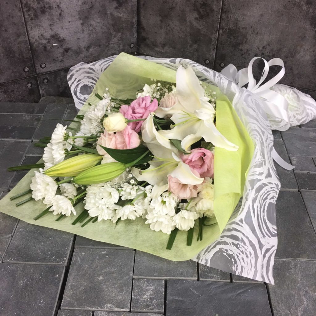 【御供】ユリとカーネーションの花束WP_60_SP-OS